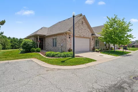 10115 Texas Ln, Crown Point, IN 46307