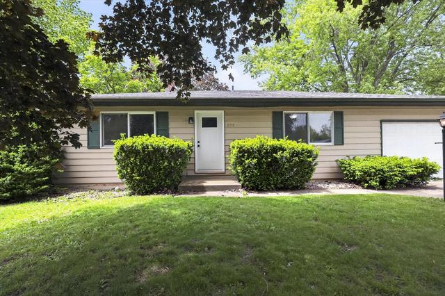 222 Greenwood Dr, La Porte, IN 46350