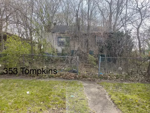 353 Tompkins St, Gary, IN 46406