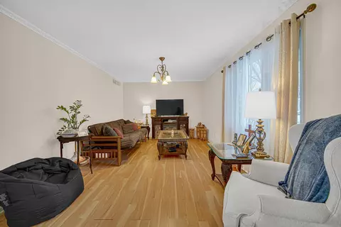 Living - 7933 Jefferson Ave #4B, Munster, IN 46321 photo 1 of 2