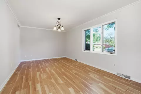 Living - 7933 Jefferson Ave #4B, Munster, IN 46321 photo 1 of 3