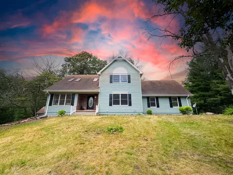 9710 W Rustic Dr, De Motte, IN 46310