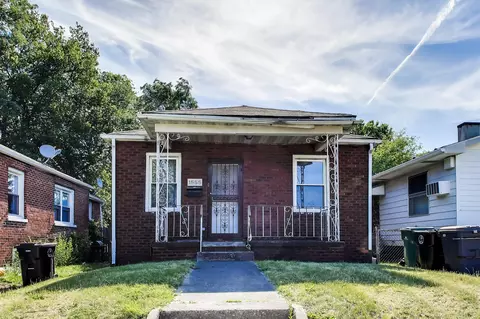 1555 Ellsworth St, Gary, IN 46404