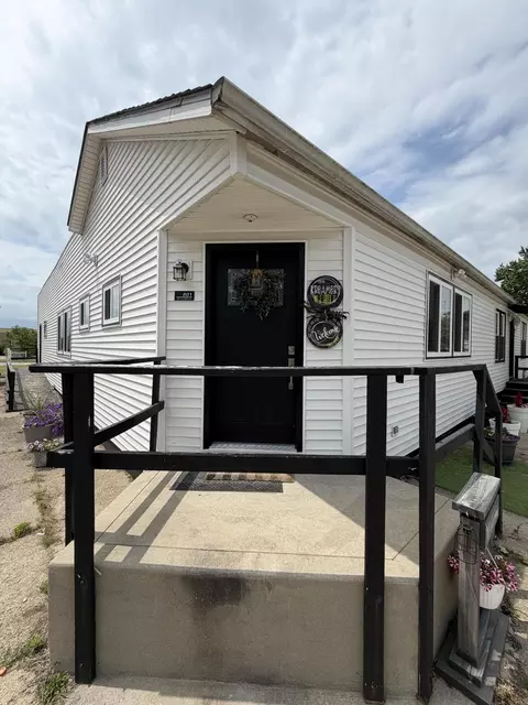 801 S Shield St, Knox, IN 46534