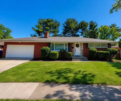 6747 Birch Pl, Gary, IN 46403
