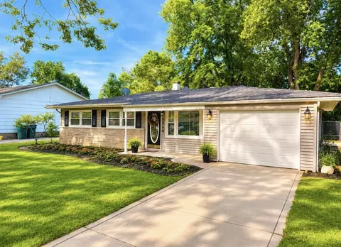 6856 Van Buren St, Merrillville, IN 46410