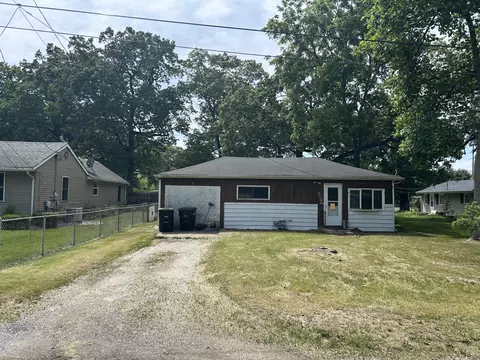 2718 Hickory St, Portage, IN 46368