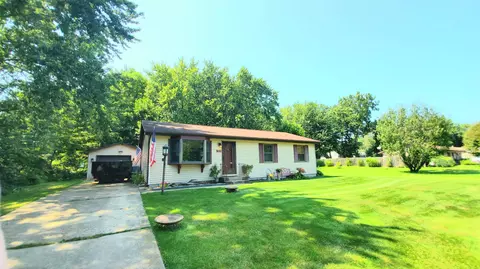 704 S 22nd St, Chesterton, IN 46304