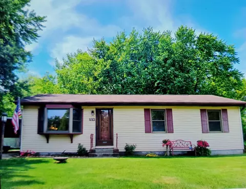 704 S 22nd St, Chesterton, IN 46304