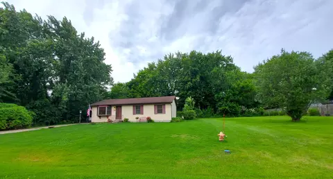 704 S 22nd St, Chesterton, IN 46304