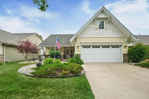 7722 Tanager St, Hobart, IN 46342