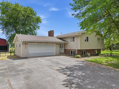 13875 Delaware St, Crown Point, IN 46307