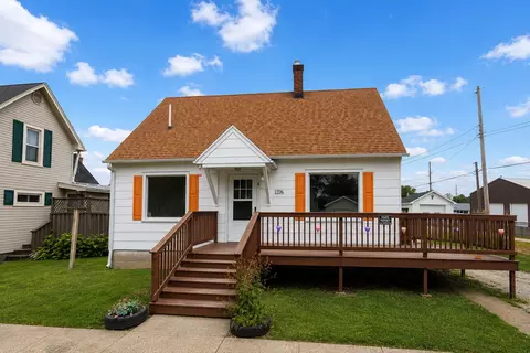 206 S 3rd St, Kentland, IN 47951