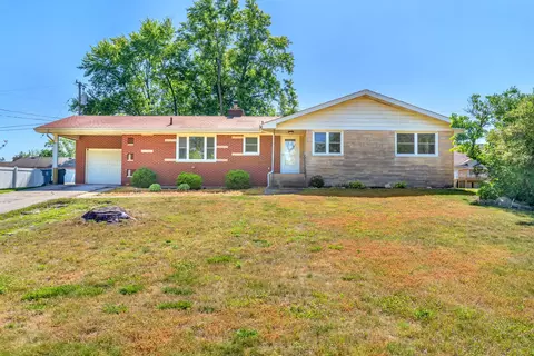 325 Cedar St, De Motte, IN 46310