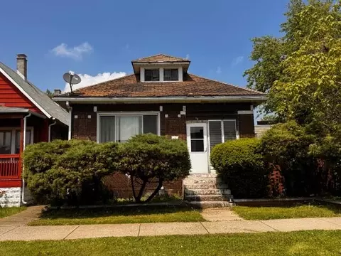 616 E 151st St, East Chicago, IN 46312