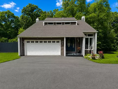 8674 Durbin Ln, Crown Point, IN 46307