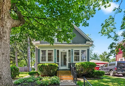 606 Division St, La Porte, IN 46350