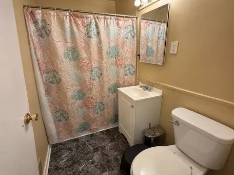Bath - 1033 E 45th Ave, Gary, IN 46409 photo 1 of 1