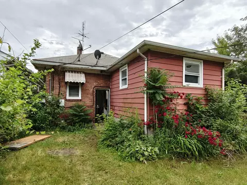 Exterior - 1154 Hendricks St, Gary, IN 46404 photo 7 of 8