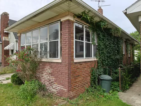 Exterior - 1154 Hendricks St, Gary, IN 46404 photo 2 of 8