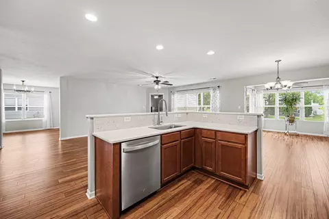 Kitchen - 11742 Carolina St, Crown Point, IN 46307 photo 4 of 4