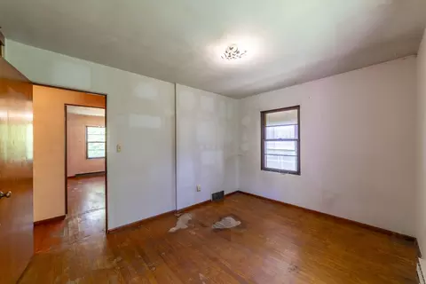 Bedroom - 8570 Mattson Dr, Saint John, IN 46373 photo 10 of 11