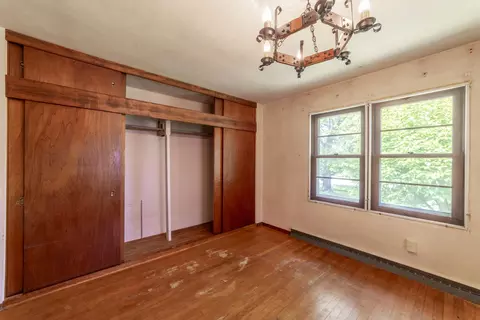 Bedroom - 8570 Mattson Dr, Saint John, IN 46373 photo 1 of 11