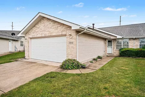 399 Golden Oak Ct, Crown Point, IN 46307
