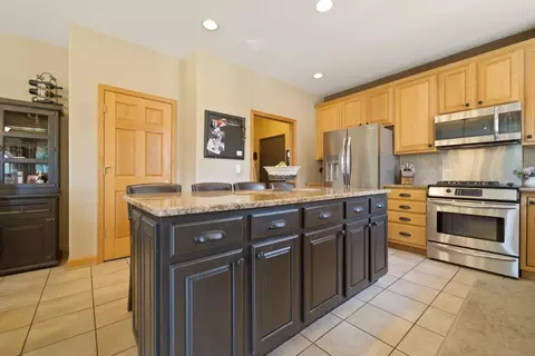 Kitchen - 4941 E 107th Ct, Crown Point, IN 46307 photo 2 of 4