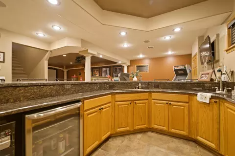 Kitchen - 4941 E 107th Ct, Crown Point, IN 46307 photo 3 of 4