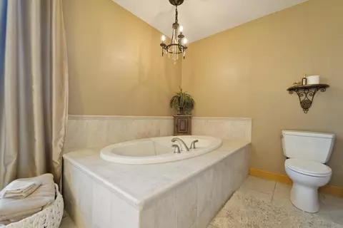 Bath - 4941 E 107th Ct, Crown Point, IN 46307 photo 4 of 6