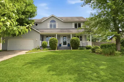 10031 Northcote Ct, Saint John, IN 46373