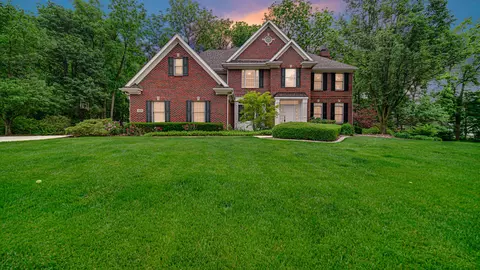 2506 Ashbourne Ct, Valparaiso, IN 46385
