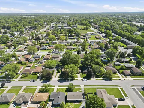 View/Area - 613 E Ash Pl, Griffith, IN 46319 photo 4 of 5