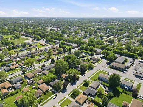 View/Area - 613 E Ash Pl, Griffith, IN 46319 photo 5 of 5