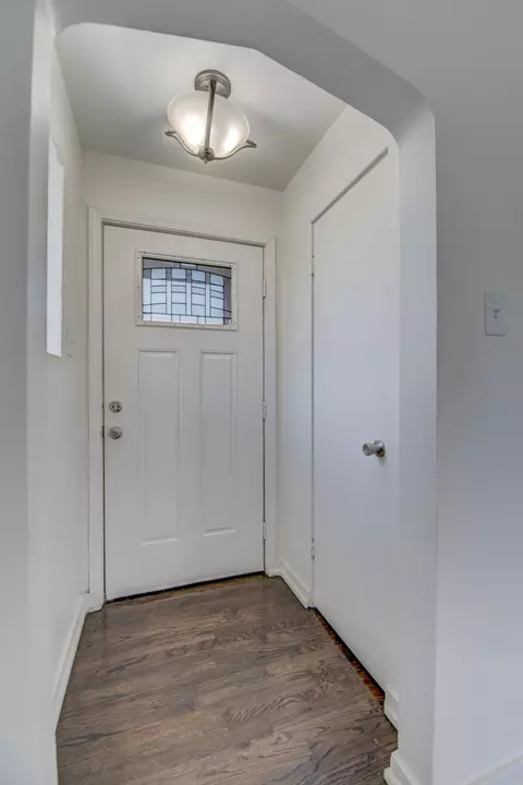 Entry Way - 1450 W 35th Ave, Gary, IN 46408 photo 1 of 1