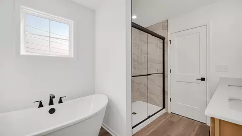 Bath - 43 Levanno Dr, Crown Point, IN 46307 photo 1 of 3