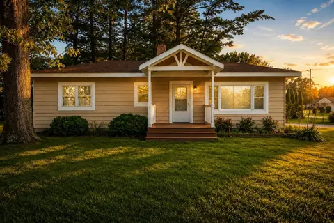 3872 S Hillcrest Rd, Knox, IN 46534