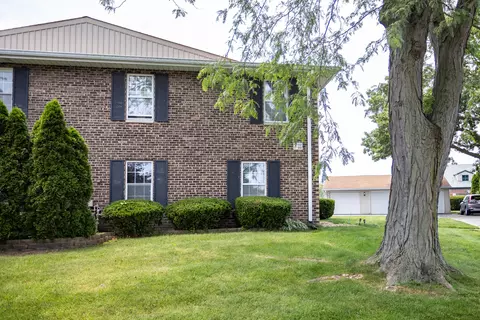 1902 Burgundy St, Schererville, IN 46375