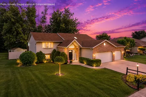 3020 Diamond Dr, Hobart, IN 46342