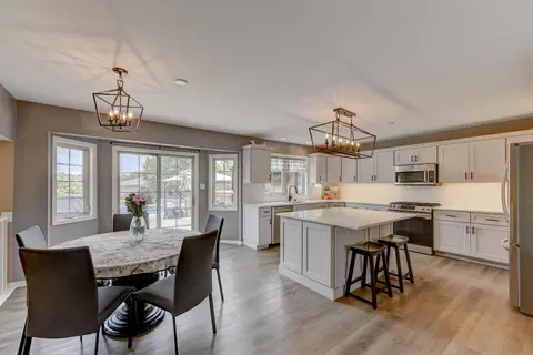 Kitchen - 817 Robin Ct, Dyer, IN 46311 photo 1 of 3
