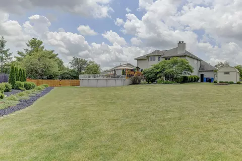 Exterior - 817 Robin Ct, Dyer, IN 46311 photo 12 of 16