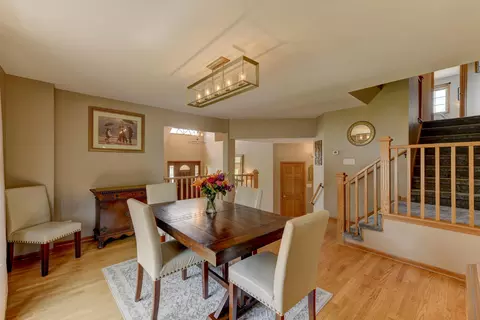 Dining - 817 Robin Ct, Dyer, IN 46311 photo 2 of 2