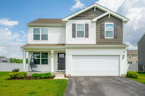 615 Ensign Pl, Hebron, IN 46341