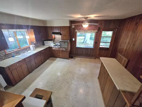Kitchen - 603 E Sigler St, Hebron, IN 46341 photo 2 of 2