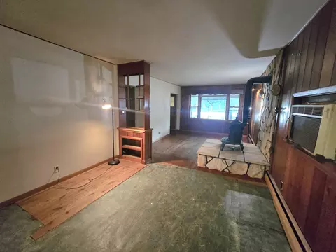 Living - 603 E Sigler St, Hebron, IN 46341 photo 2 of 2