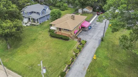 1533 N Broad St, Griffith, IN 46319