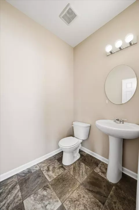 Bath - 2549 W 127th Ave, Crown Point, IN 46307 photo 1 of 3