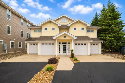 13232 Lake Shore Dr, Cedar Lake, IN 46303