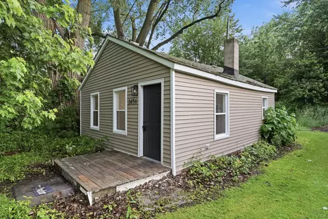 2456 Mount St, Gary, IN 46406 photo 2